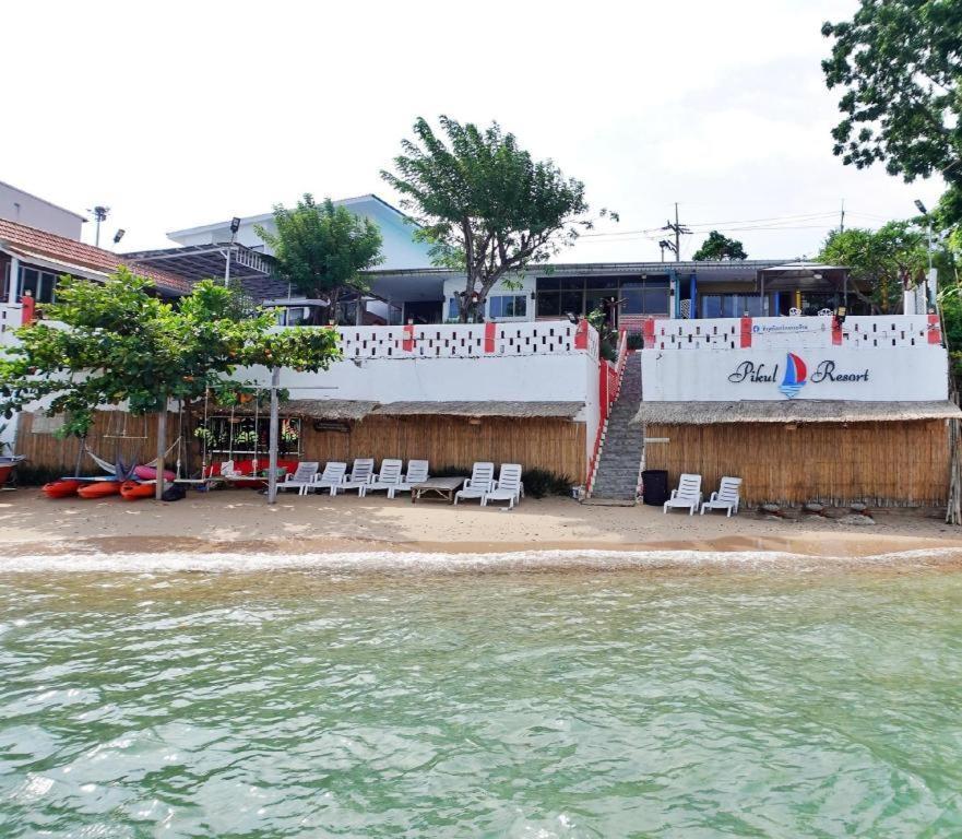 Pikun Resort Ko Lan Buitenkant foto