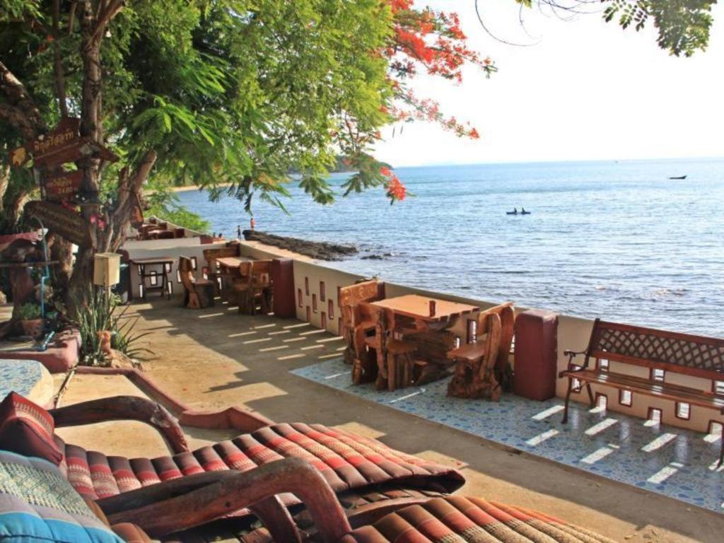 Pikun Resort Ko Lan Buitenkant foto