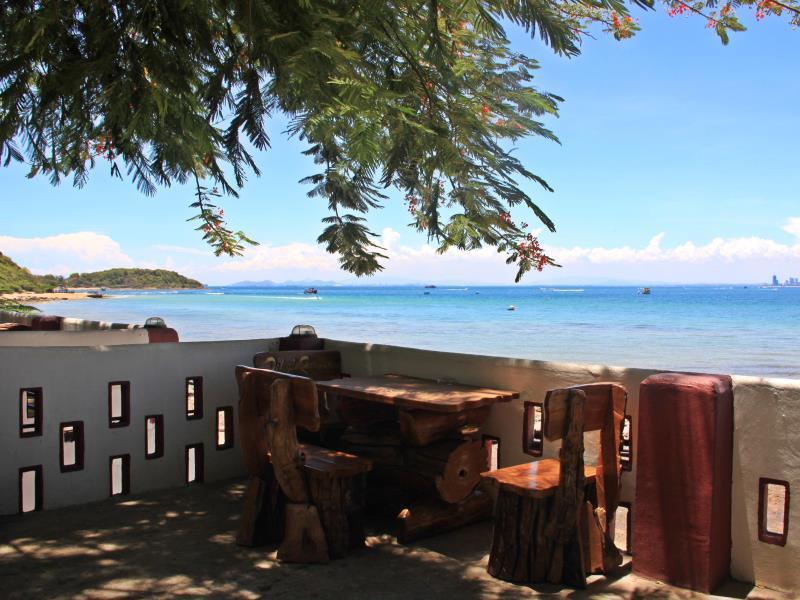 Pikun Resort Ko Lan Buitenkant foto