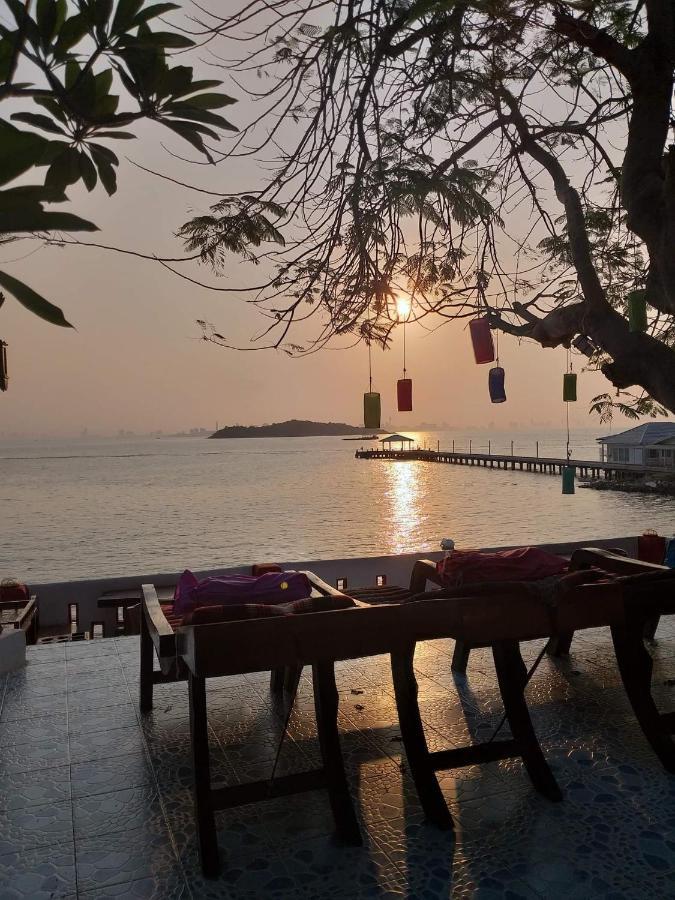 Pikun Resort Ko Lan Buitenkant foto